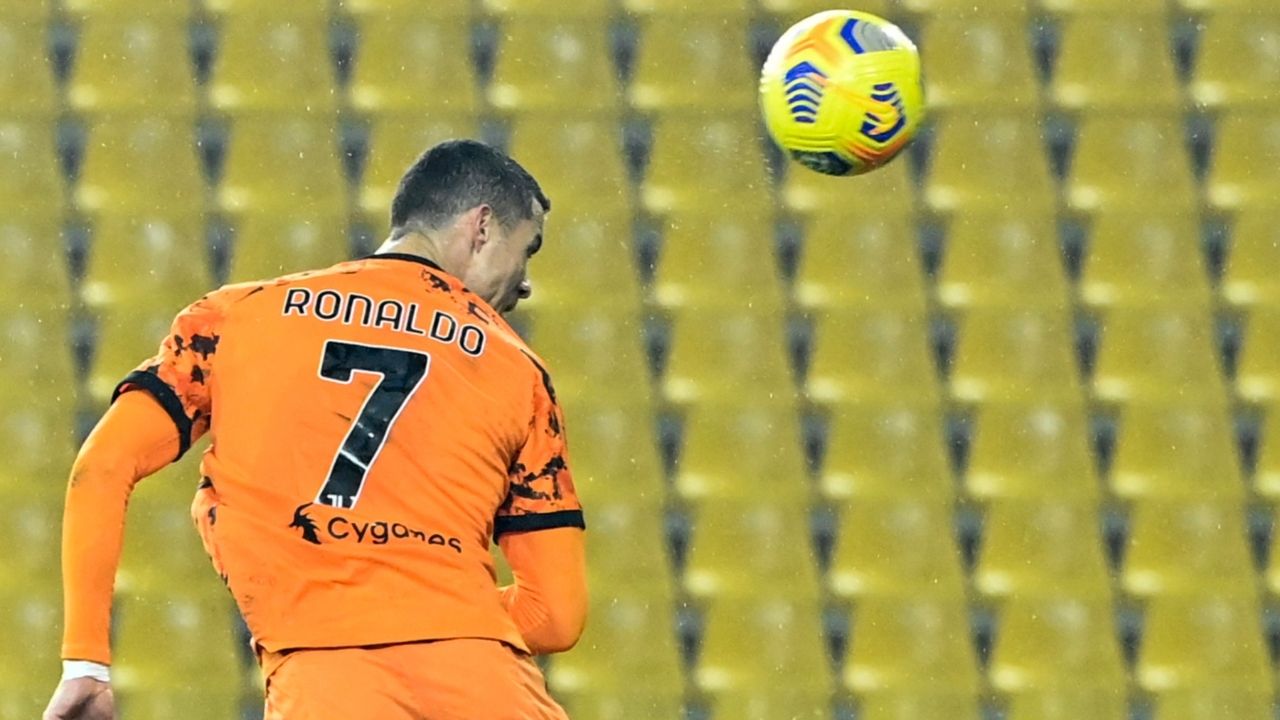 La Juventus cumple ante el Parma (4-0) con doblete de Cristiano Ronaldo