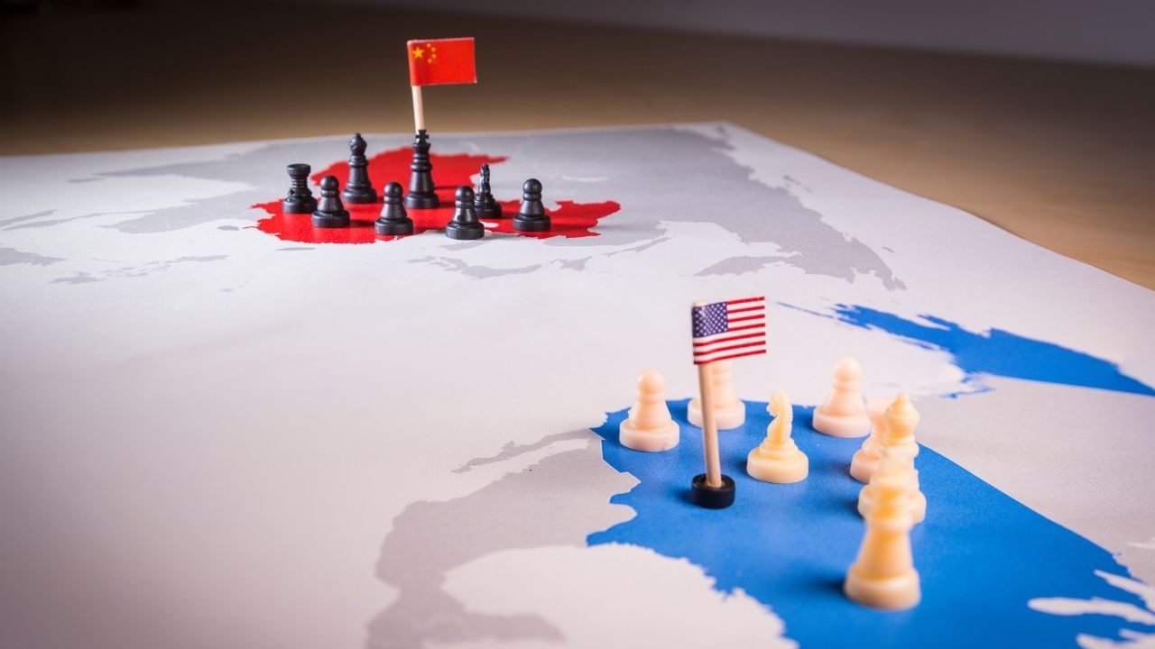 China acusa a Estados Unidos de 'intimidación' con lista negra de empresas chinas