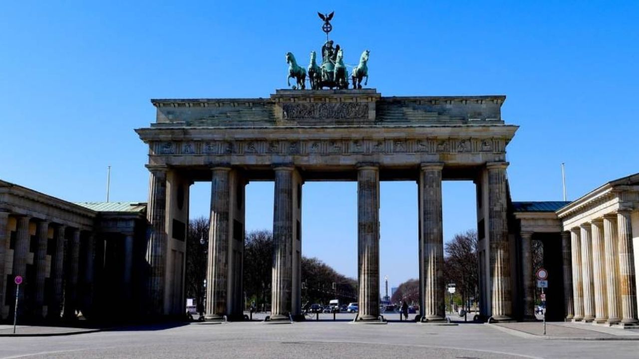 Alemania rebasa los mil muertos en un día, mientras busca acelerar la vacuna