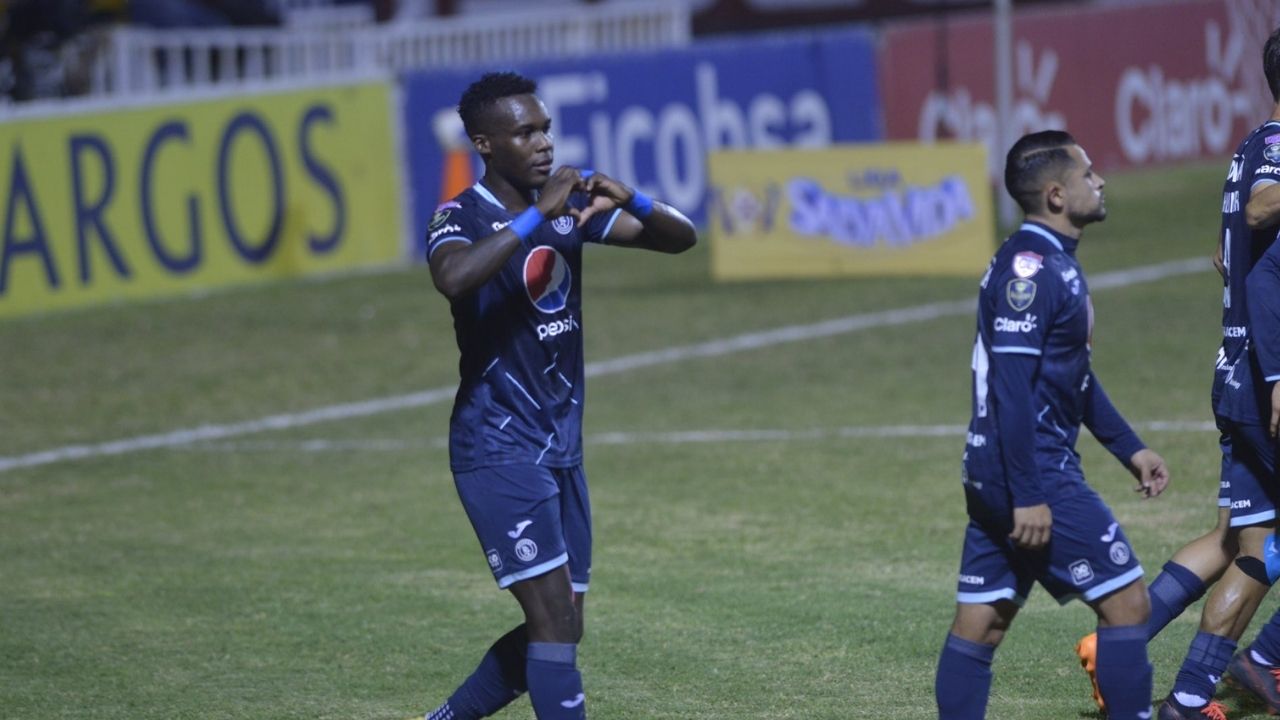 Doblete de Rubilio pone en peligro el Campeonísimo