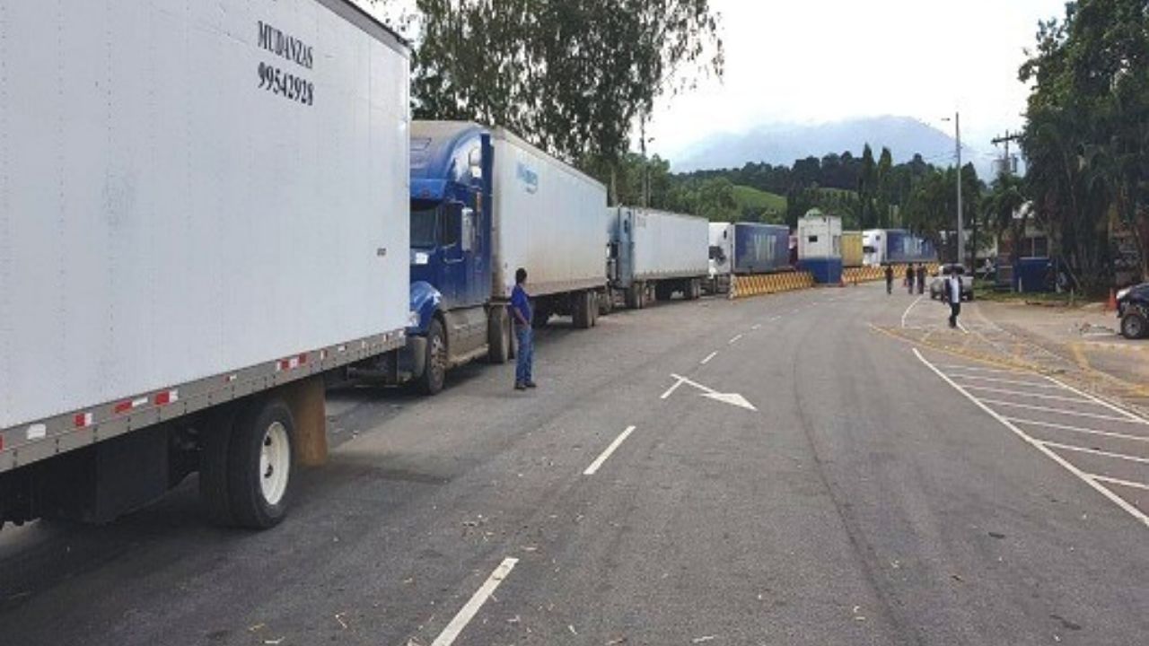 Imagen de Reabren puesto fronterizo integrado El Corinto para atención de operaciones aduaneras