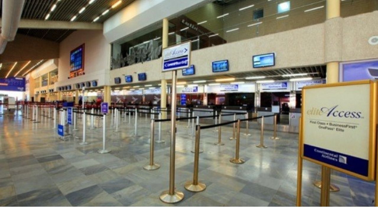 Vuelos internacionales se reanudan en el aeropuerto Ramón Villeda Morales en La Lima