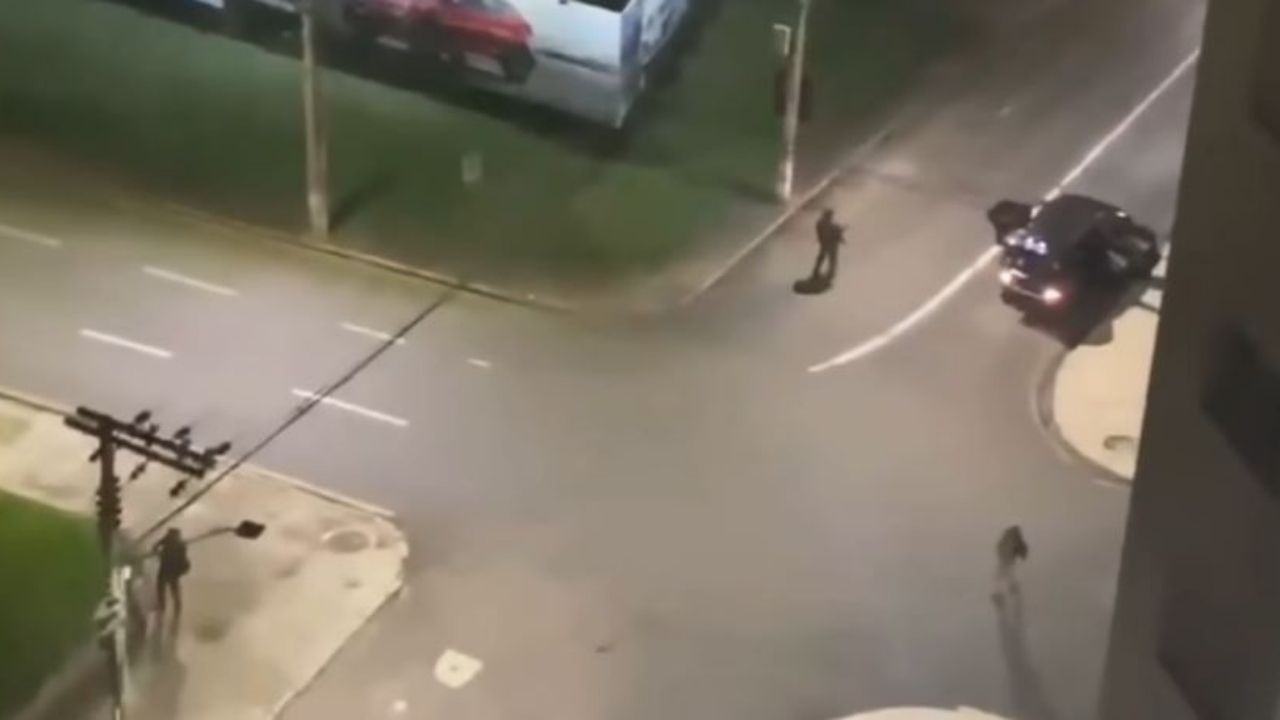 ¡Como de película! 30 hombres armados atracan banco en Brasil y queda grabado