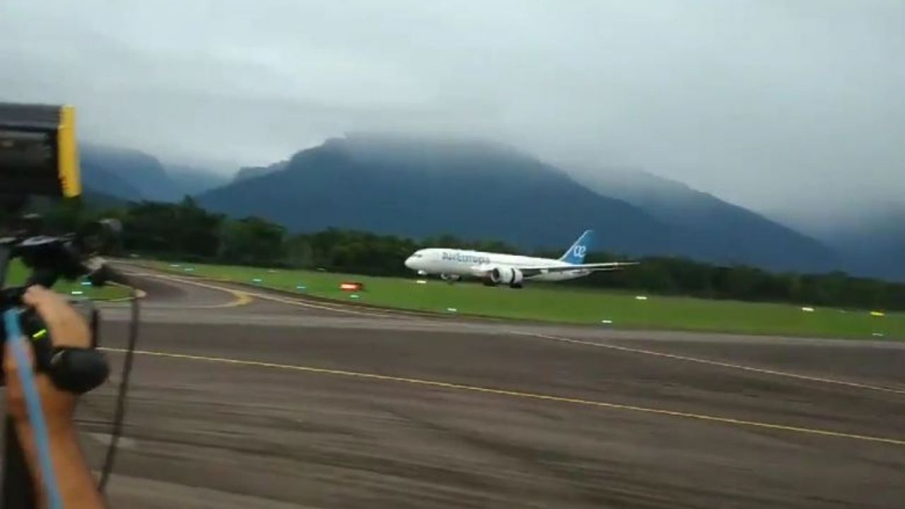 Llega el primer vuelo internacional al aeropuerto Golosón de La Ceiba, Atlántida