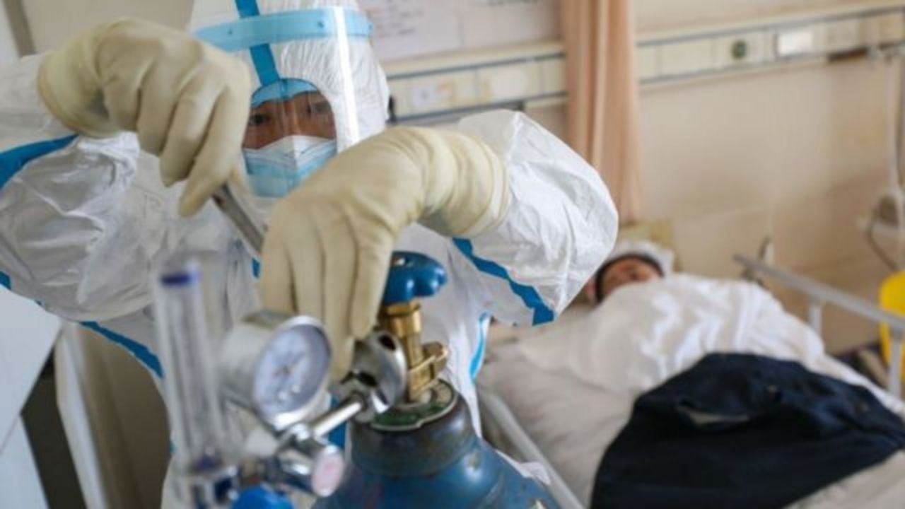 Paciente con covid habría matado a otro con un tanque de oxígeno cuando estaba rezando