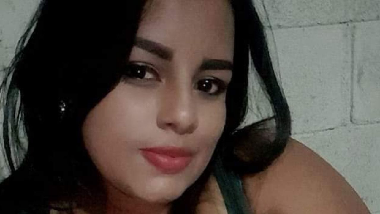 Hondureña fue acribillada a balazos mientras estaban sentada junto a su hijo en Guaimaca