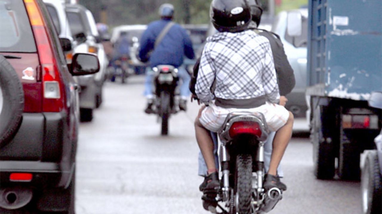 Este será el único departamento de Honduras que permitirá que dos hombres se conduzcan en motocicleta