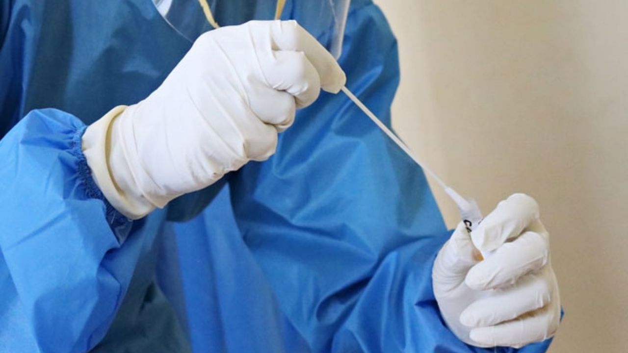 Nueva cepa de coronavirus es hasta un 70 por ciento más transmisible que la original