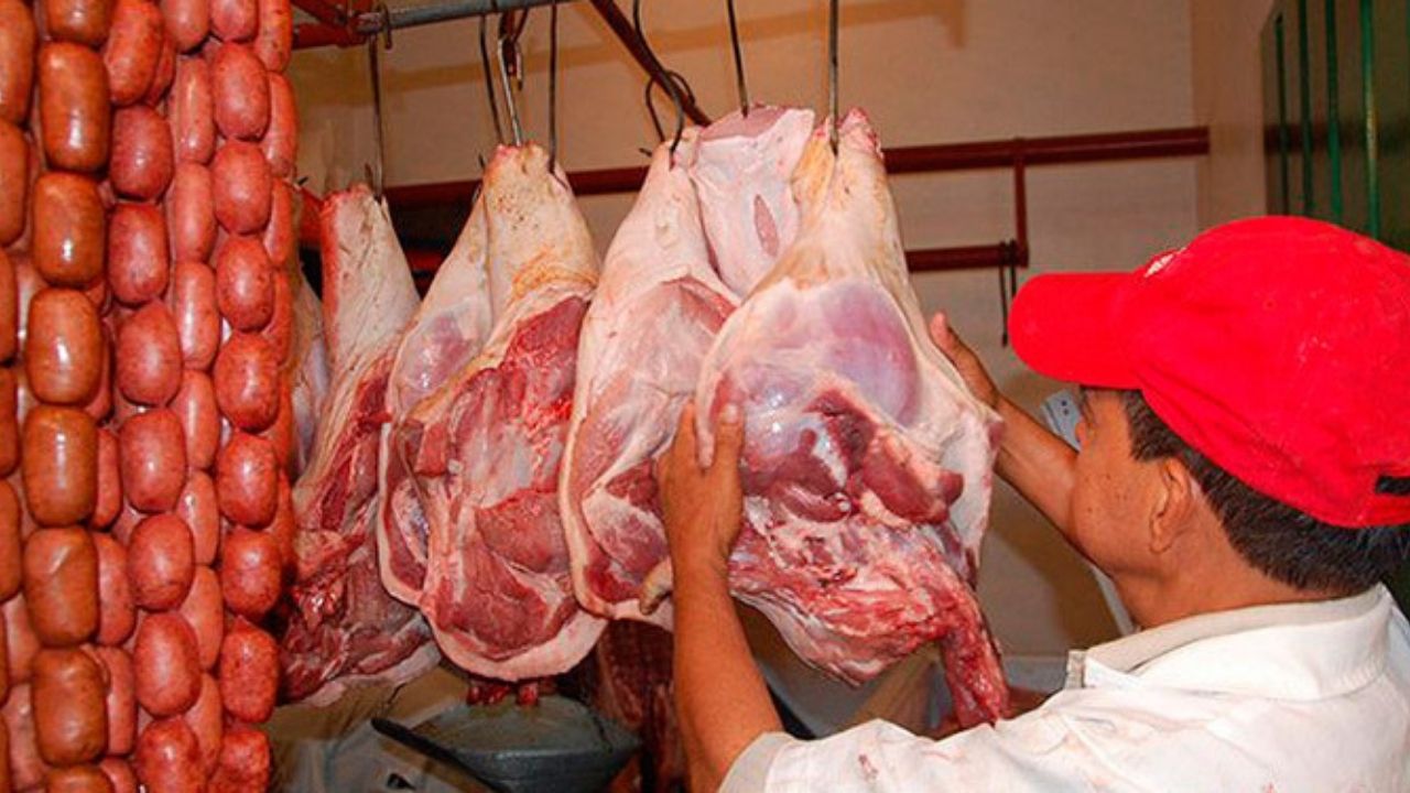 Multa de 10 salarios mínimos y sanción penal para quienes aumenten precio de productos básicos, advierten autoridades