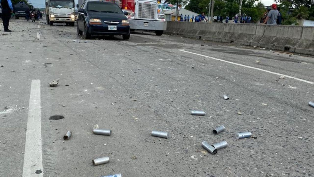 'En Honduras un policía mató a un manifestante y no pasa nada', reprocha sampedrano mediante video