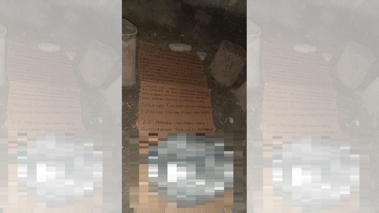 Dejan cuerpo desmembrado de una persona junto a rótulo de por qué la mataron en el norte de Honduras