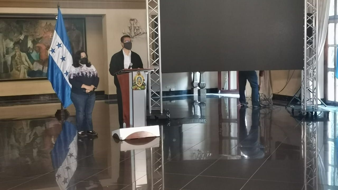 Presupuesto para la administración de la vacuna gratuita contra el covid 'será intocable', asegura Ebal Díaz