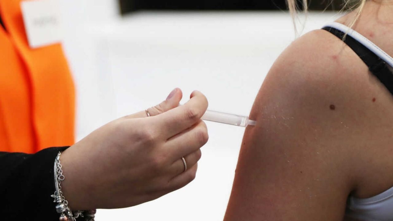 Moderna comienza a probar su vacuna contra covid-19 en adolescentes de entre 12 y 18 años