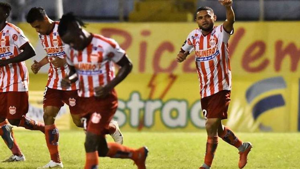 Nueve jugadores del Vida y dos directivos dan positivo al covid