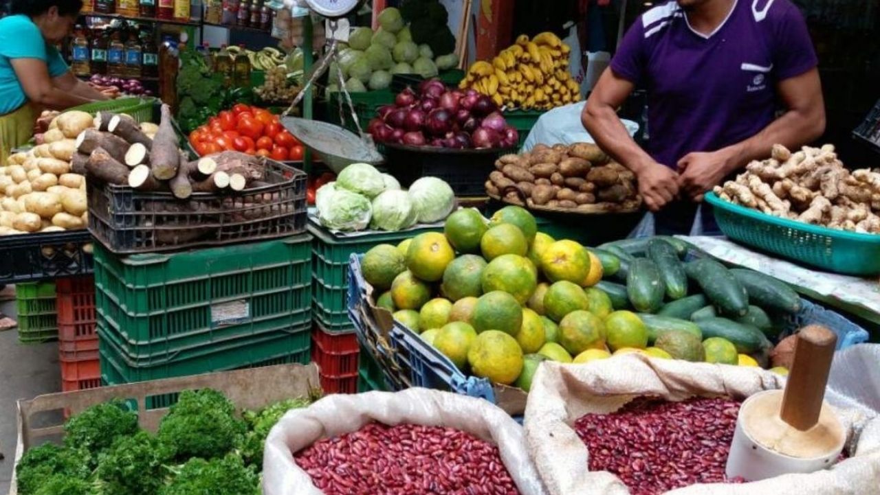 Cinco lempiras aumenta la medida de frijoles en la Feria del Agricultor de Tegucigalpa
