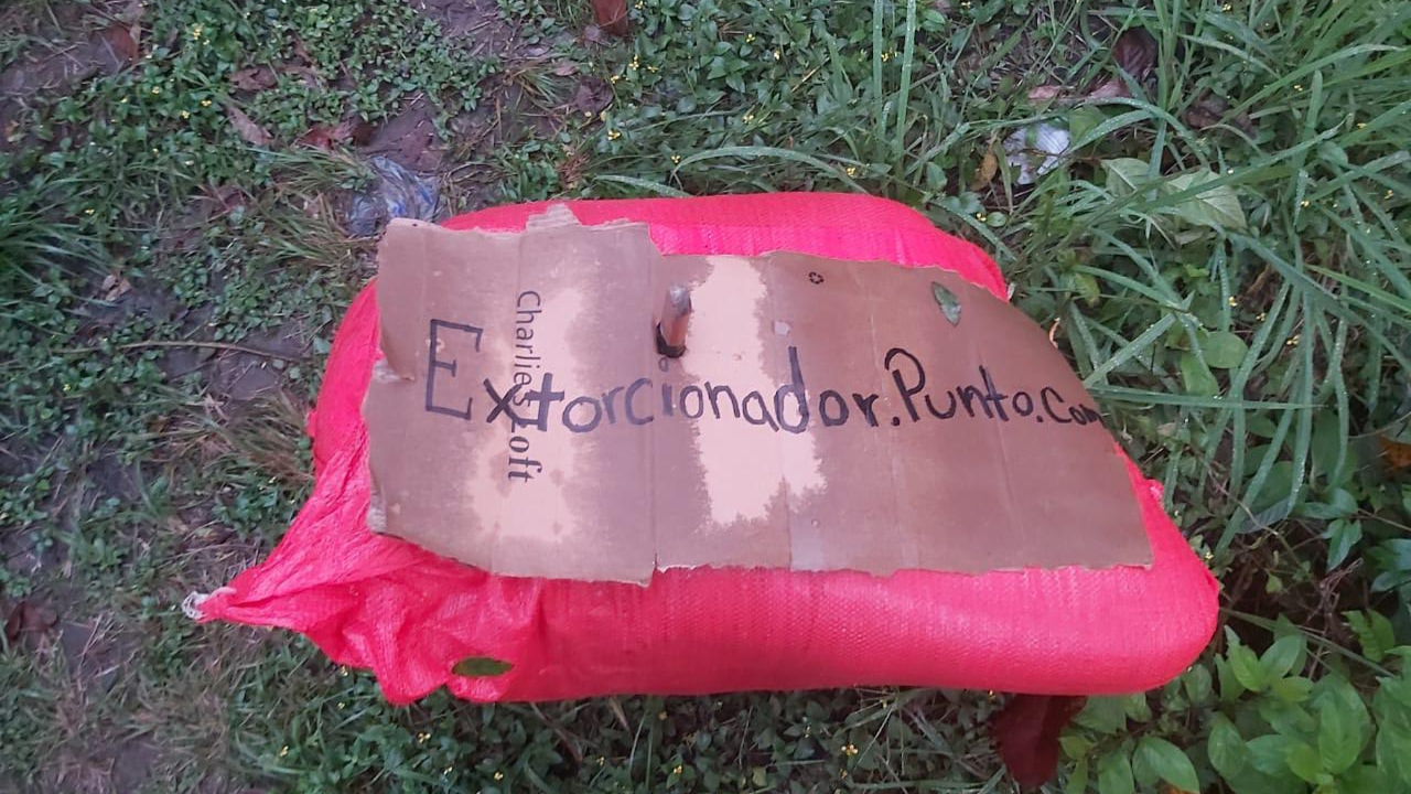 Encuentran cadáveres embolsados en Honduras con el mensaje 'extorcionador.com'