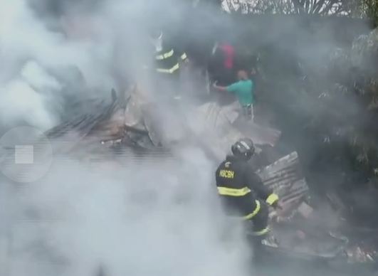 Incendio consume varias casas en la colonia Altos de la Independencia en Tegucigalpa