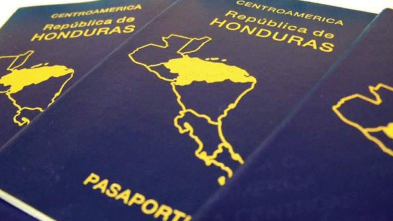 Instituto Nacional de Migración garantiza abastecimiento de pasaportes para 2021