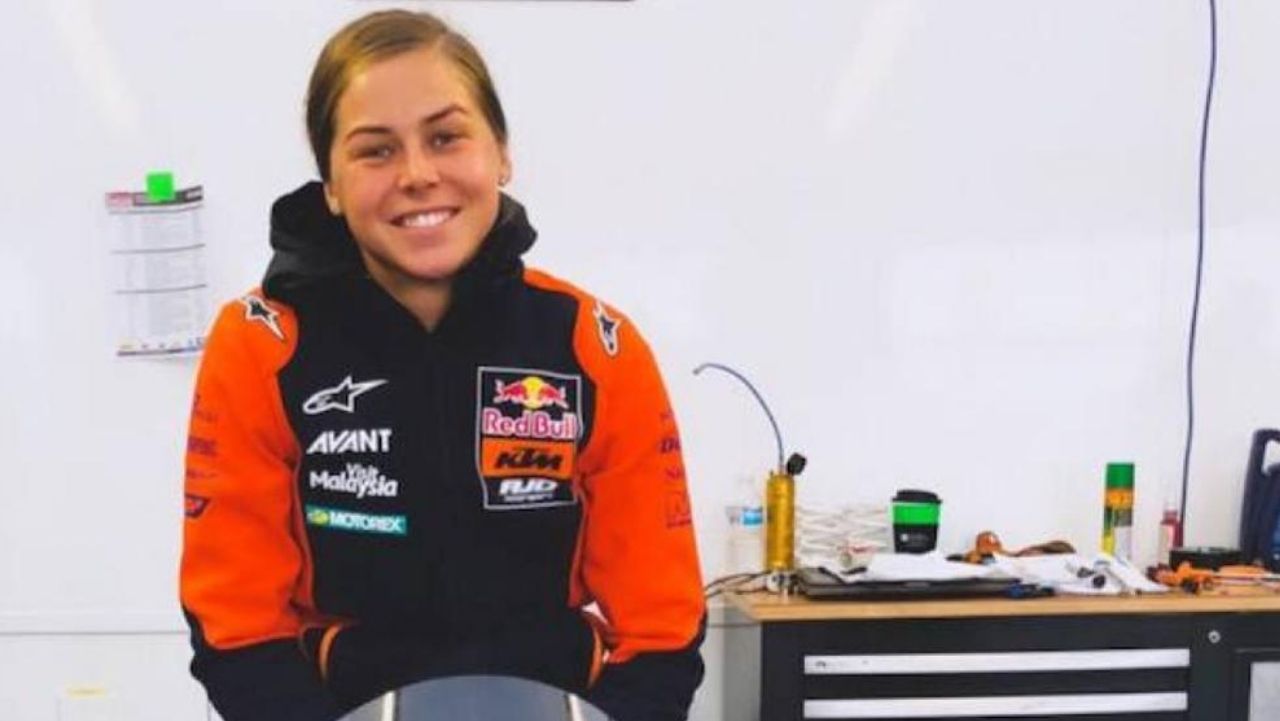 Piloto australiana se retira del motociclismo 'por tanto machismo'