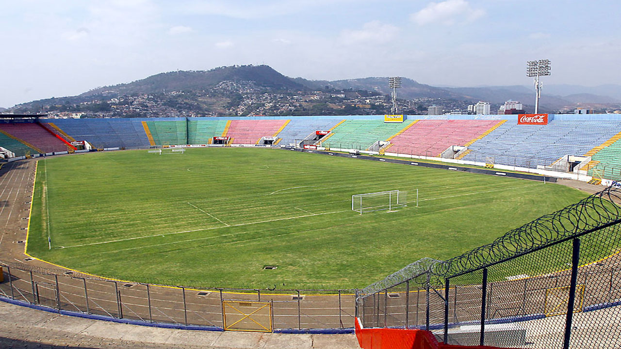 ¿Se permitirá el regreso de los aficionados a los estadios en el próximo torneo Clausura 2021 en Honduras?, aquí la respuesta del Sinager