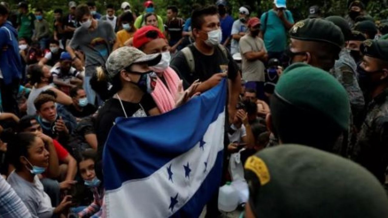 Más de 3 mil hondureños cruzan frontera de Guatemala; 141 han sido retornados al país