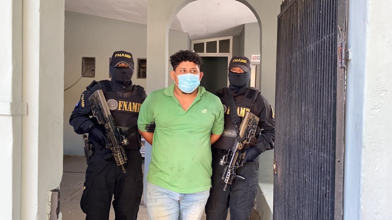 Capturan a alias 'El carnicero'; Policía lo vincula con cuerpos embolsados con rótulo 'extorsionador.com'