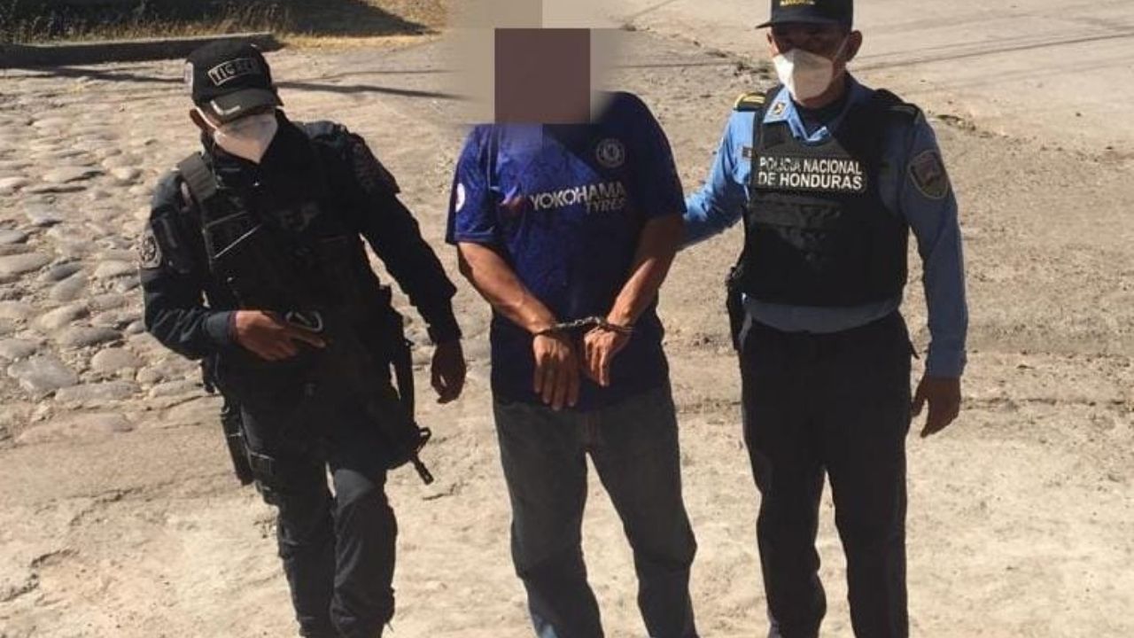 Conductor se entrega a la justicia tras provocar muerte de tres personas en el sur de Honduras