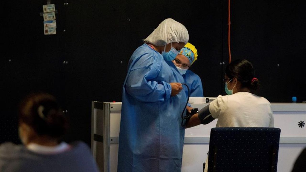 Médicos lamentan que pese a aumento de casos covid en Honduras, la gente se siga reuniendo en concentraciones políticas y otras actividades