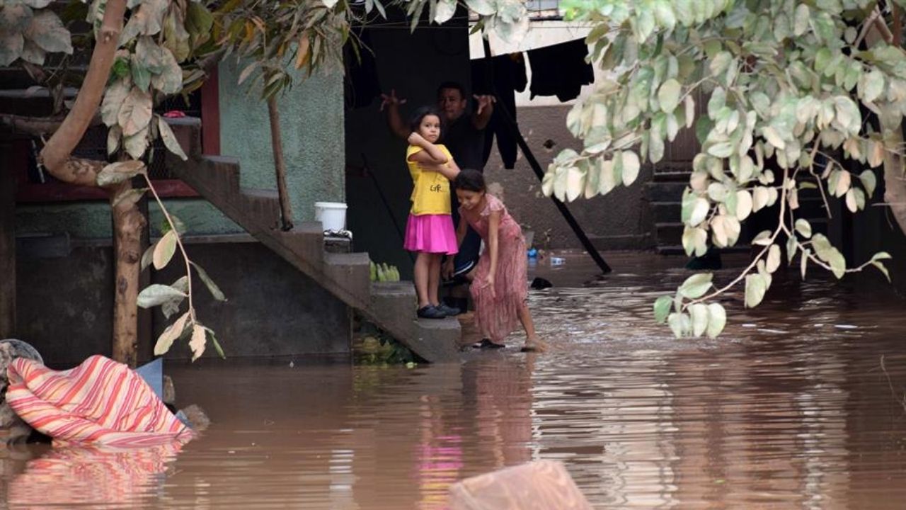 Las Hijas de Elks donan suministros a hondureños afectados por los huracanes