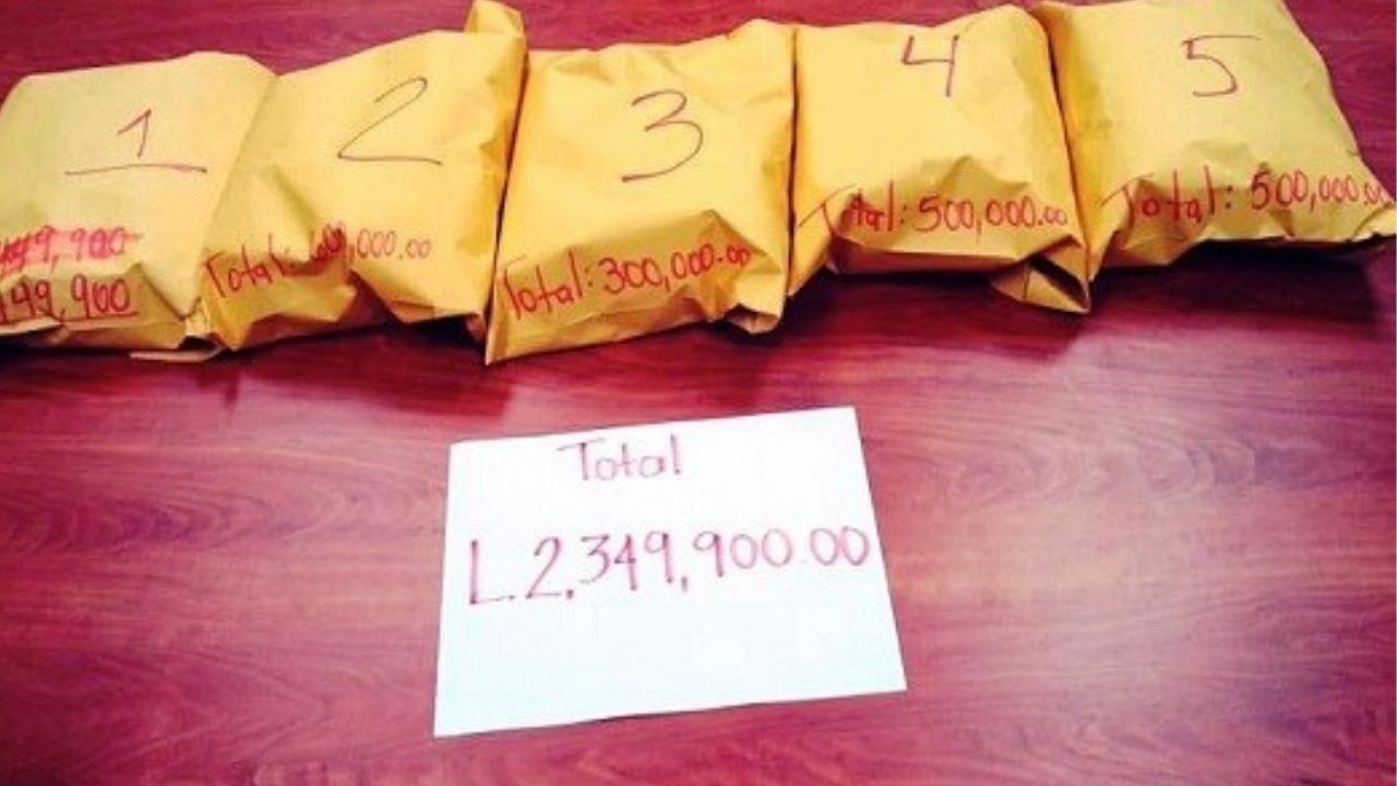 Capturan a hondureña con más de 2 millones de lempiras escondidos en 5 paquetes en su vehículo en Colón