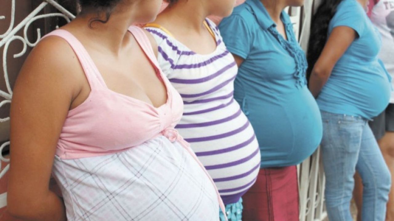 Covid se ensaña contra  embarazadas y jóvenes en Honduras
