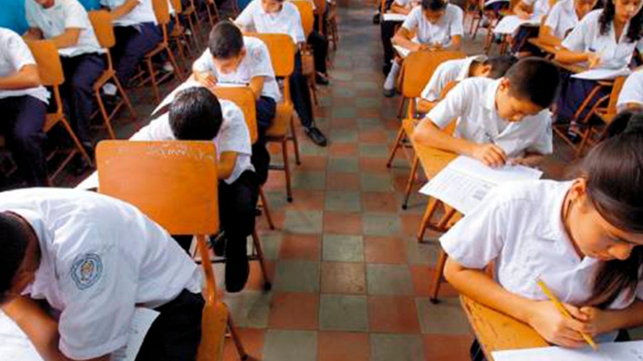 Honduras inicia año lectivo 2021 con el reto de reinsertar a 300 mil estudiantes que desertaron en 2020