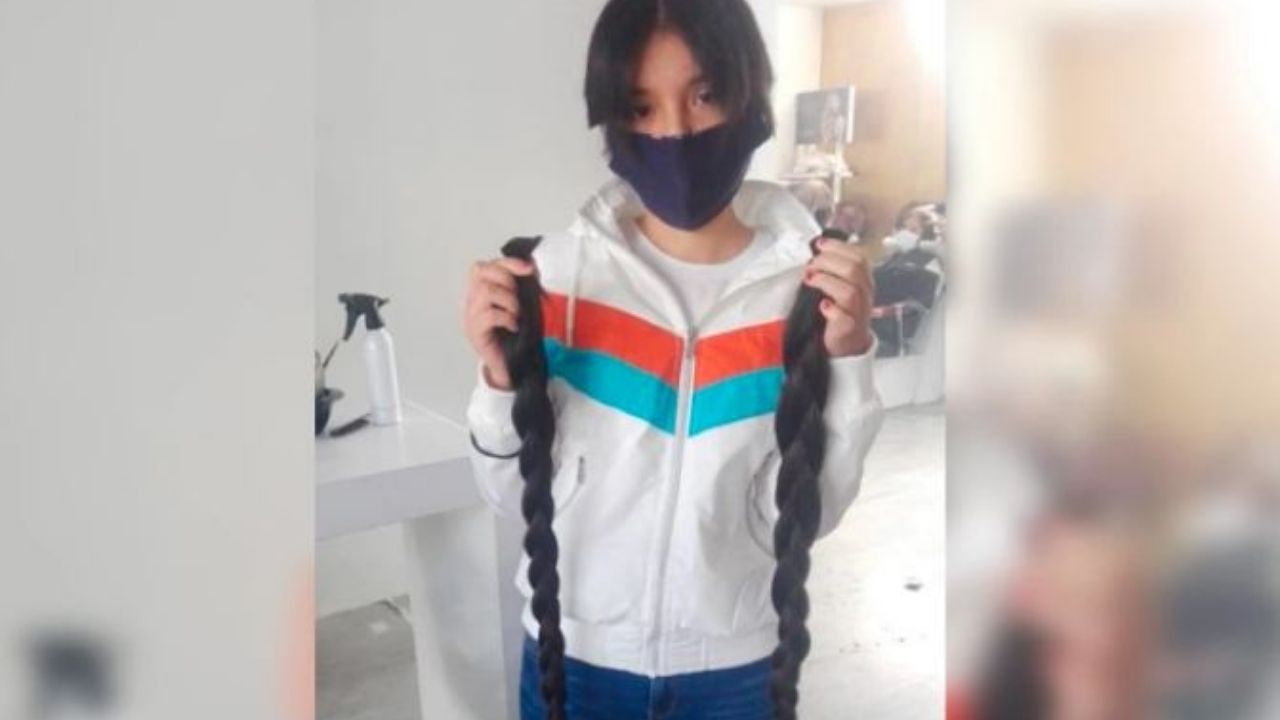 Adolescente vende su larga cabellera para poder comprar un tanque de oxígeno a su abuelo con covid