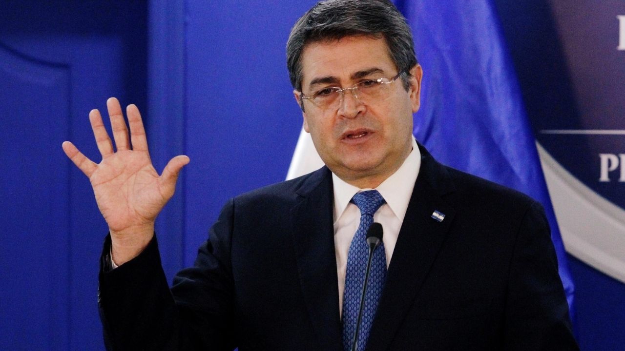 Diputados piden juicio político para destituir al presidente de Honduras