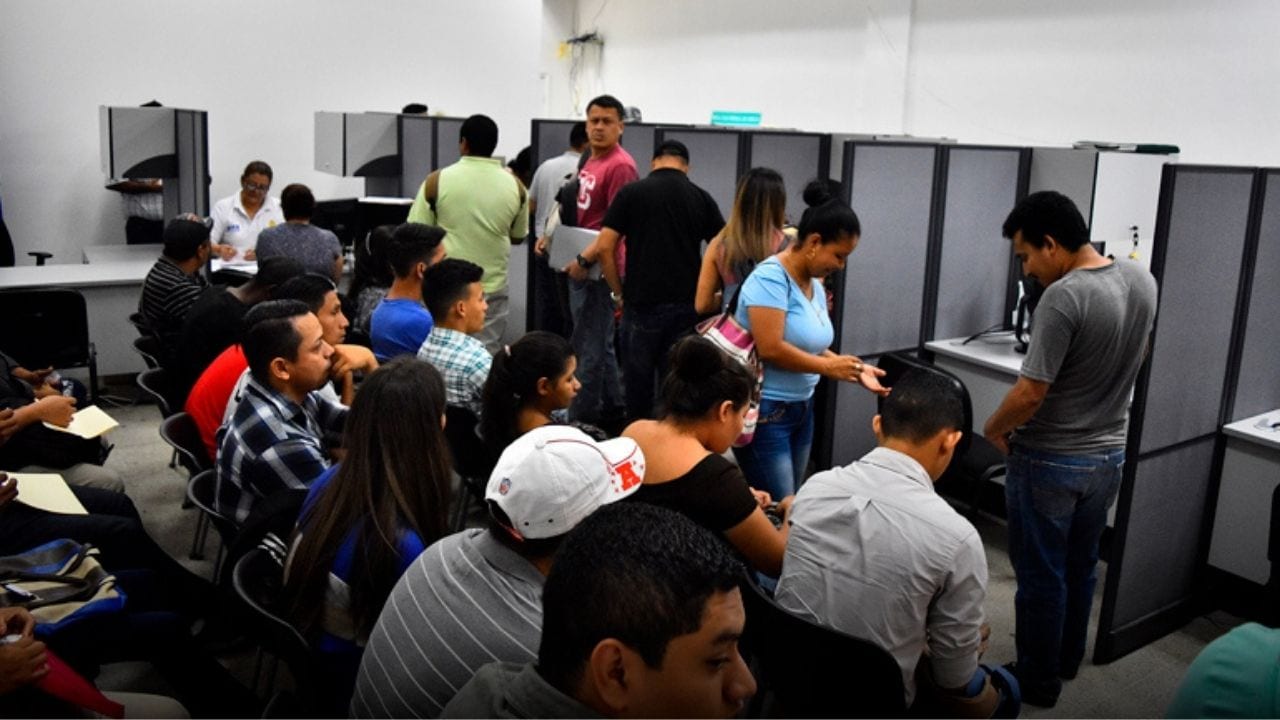 Jornada laboral no será de 12 horas en Honduras, como se especuló en redes sociales