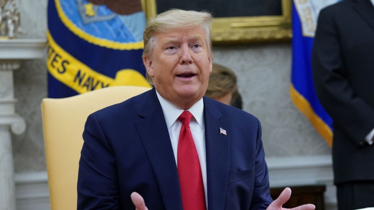 Trump condena a Twitter por cancelarle su cuenta y no descarta crear su propia 'red social'