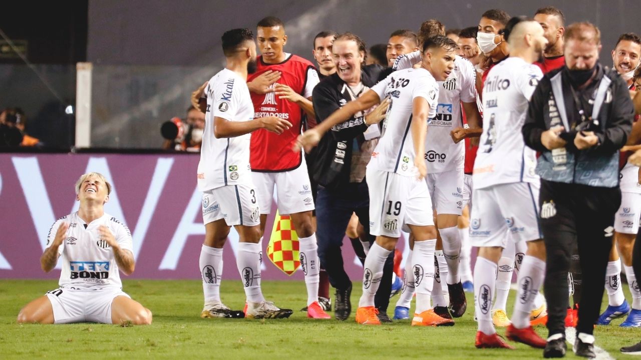 Santos golea al Boca y jugará final brasileña con el Palmeiras