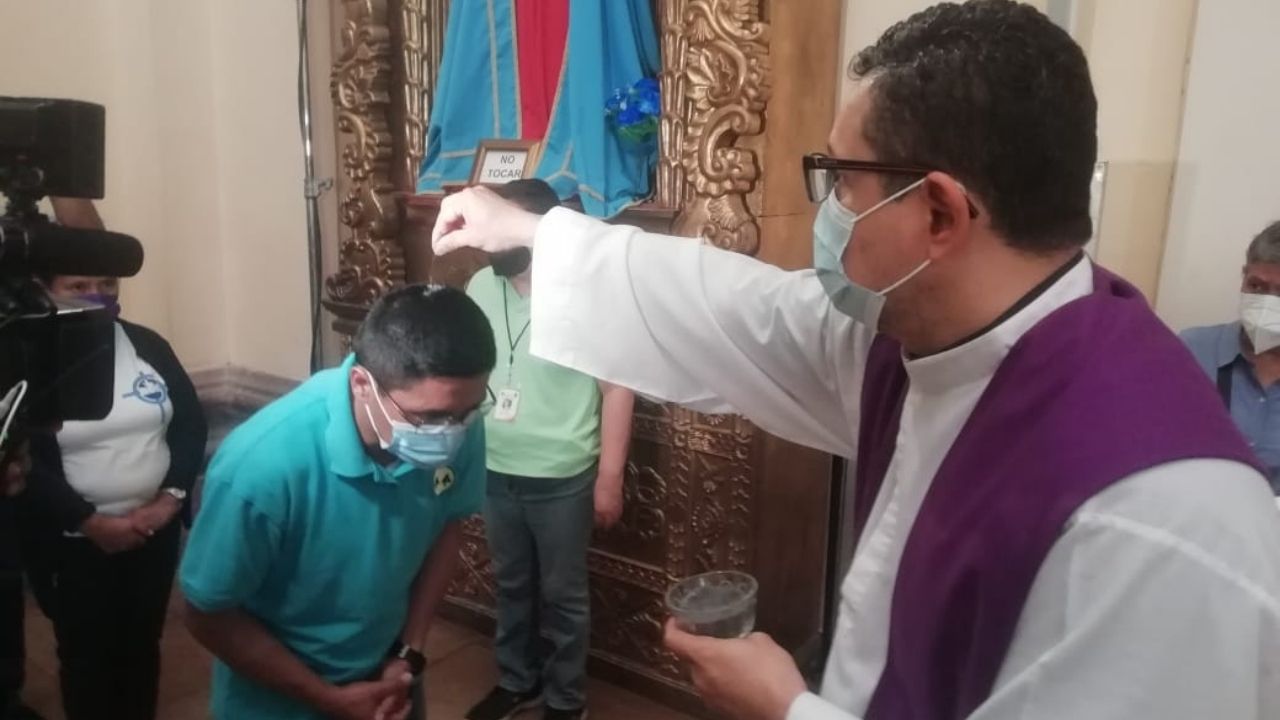 Iglesia de Honduras celebra Miércoles de Ceniza con nuevo rito y pocos fieles