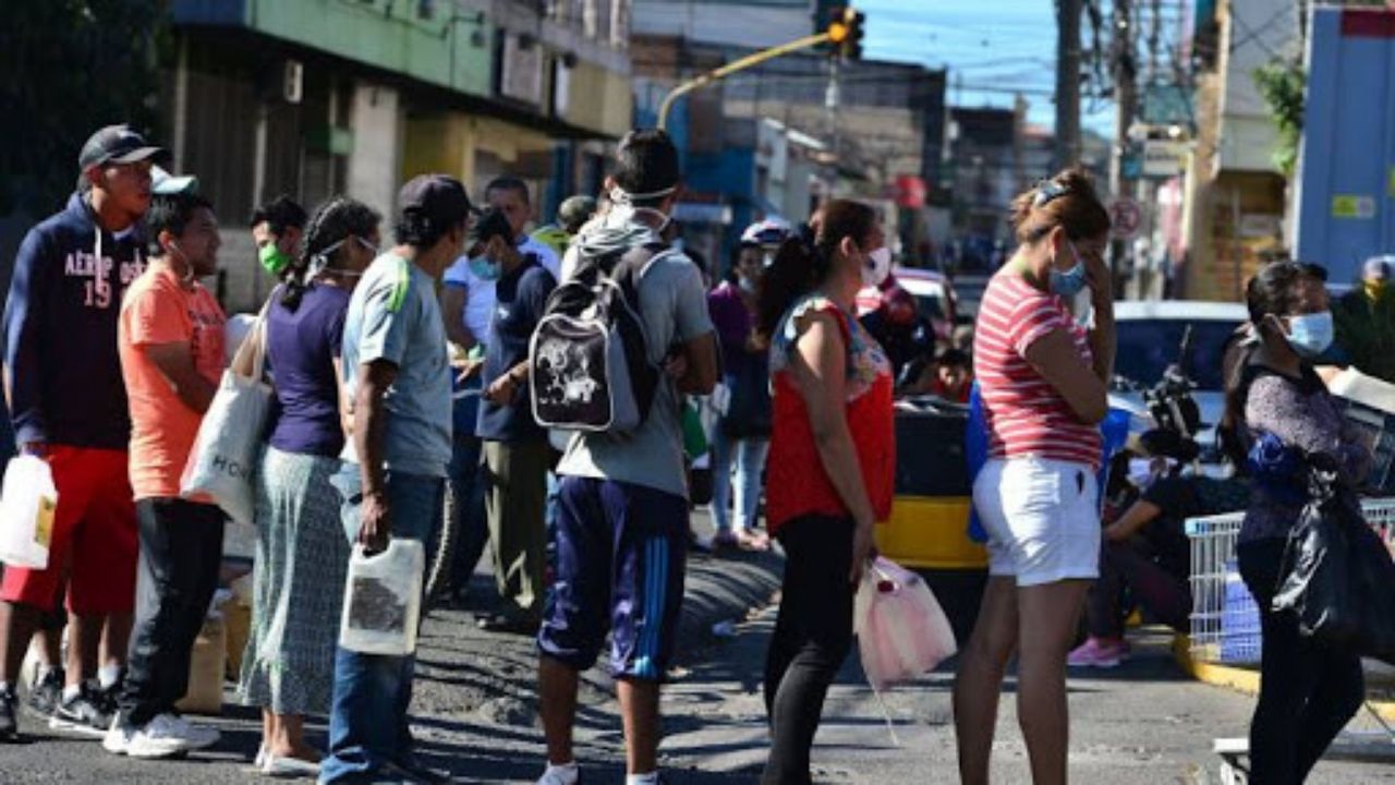 Toque de queda se extiende en 4 departamentos de Honduras y este es el calendario de circulación