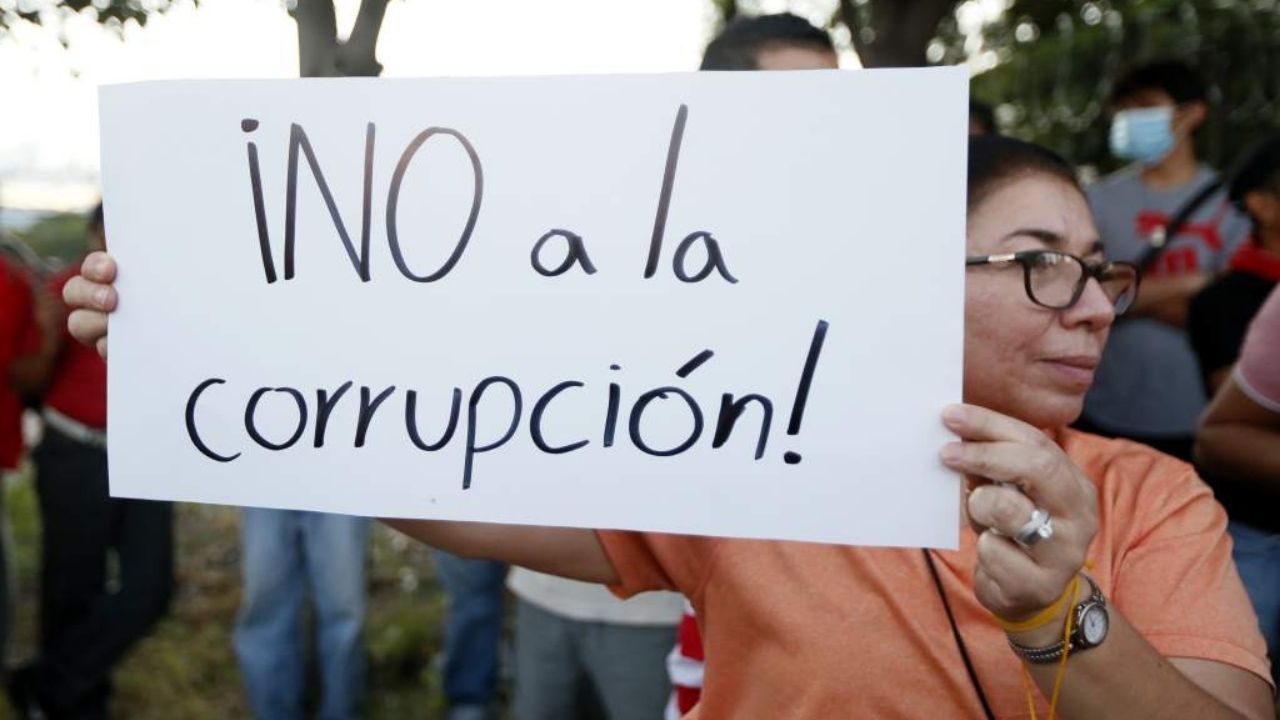 Editorial HRN: Una necesaria cruzada por la transparencia y feroz persecución contra los corruptos