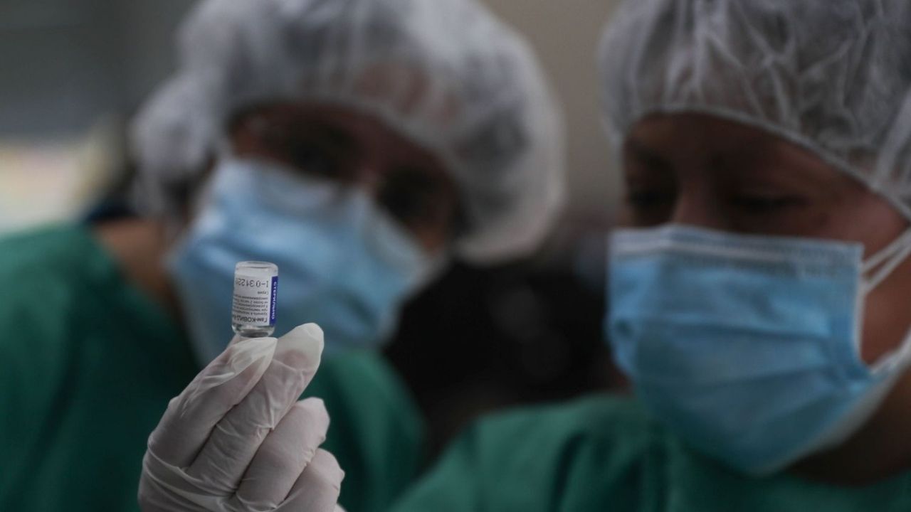 Toronto advierte que las nuevas variantes del coronavirus pueden causar una "nueva pandemia"