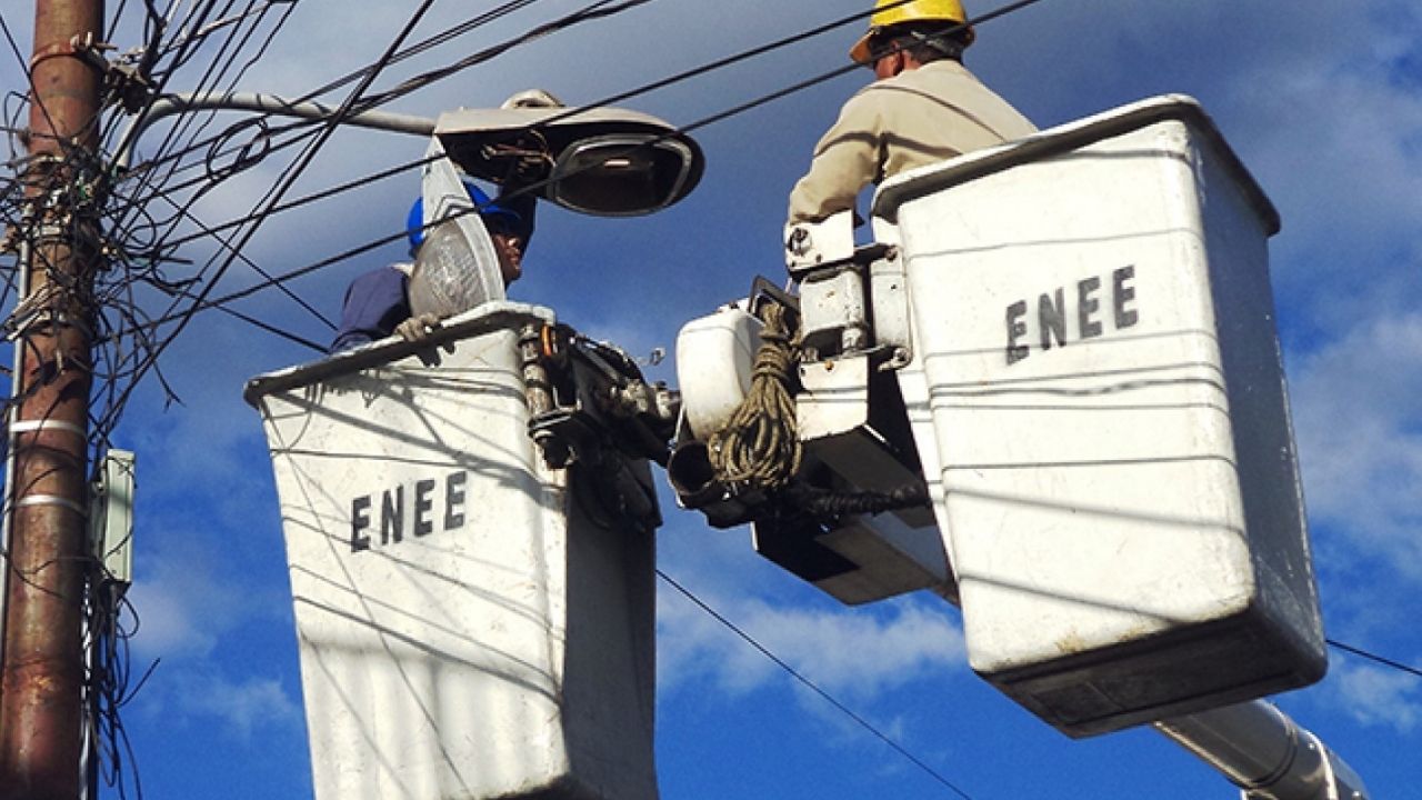 Listo dictamen para privatizar la energía eléctrica en Honduras y realizar compra con cheque en blanco: Doris Gutiérrez