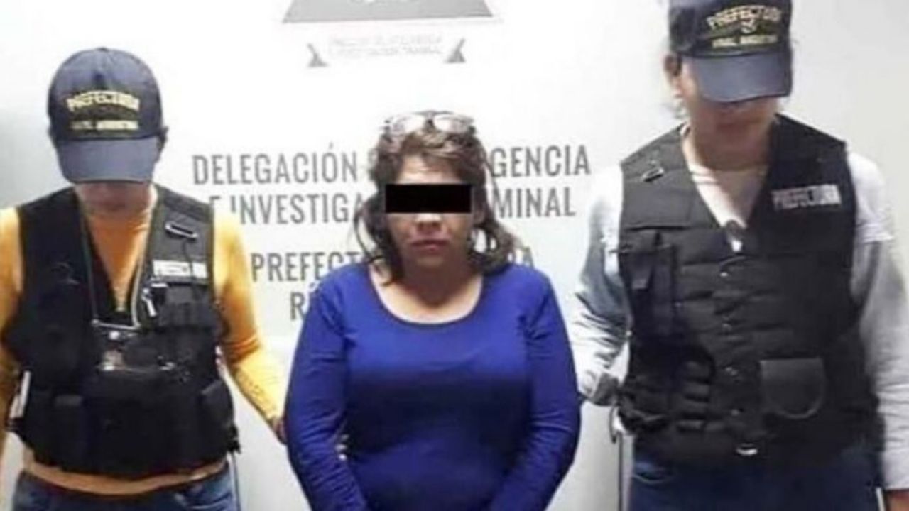 Apuñaló a su esposo porque le encontró fotografías de "otra mujer", pero resultó ser ella de joven