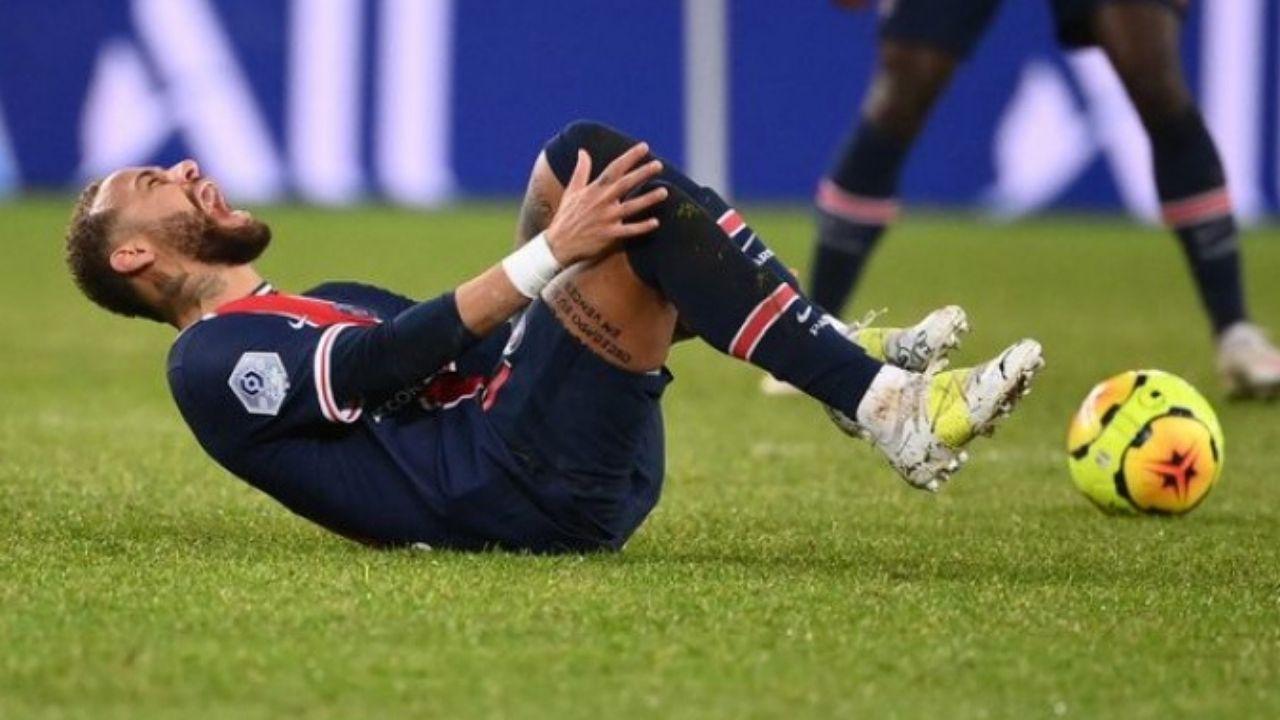 Neymar, 10 lesiones en el PSG que ponen en duda su modo de vida