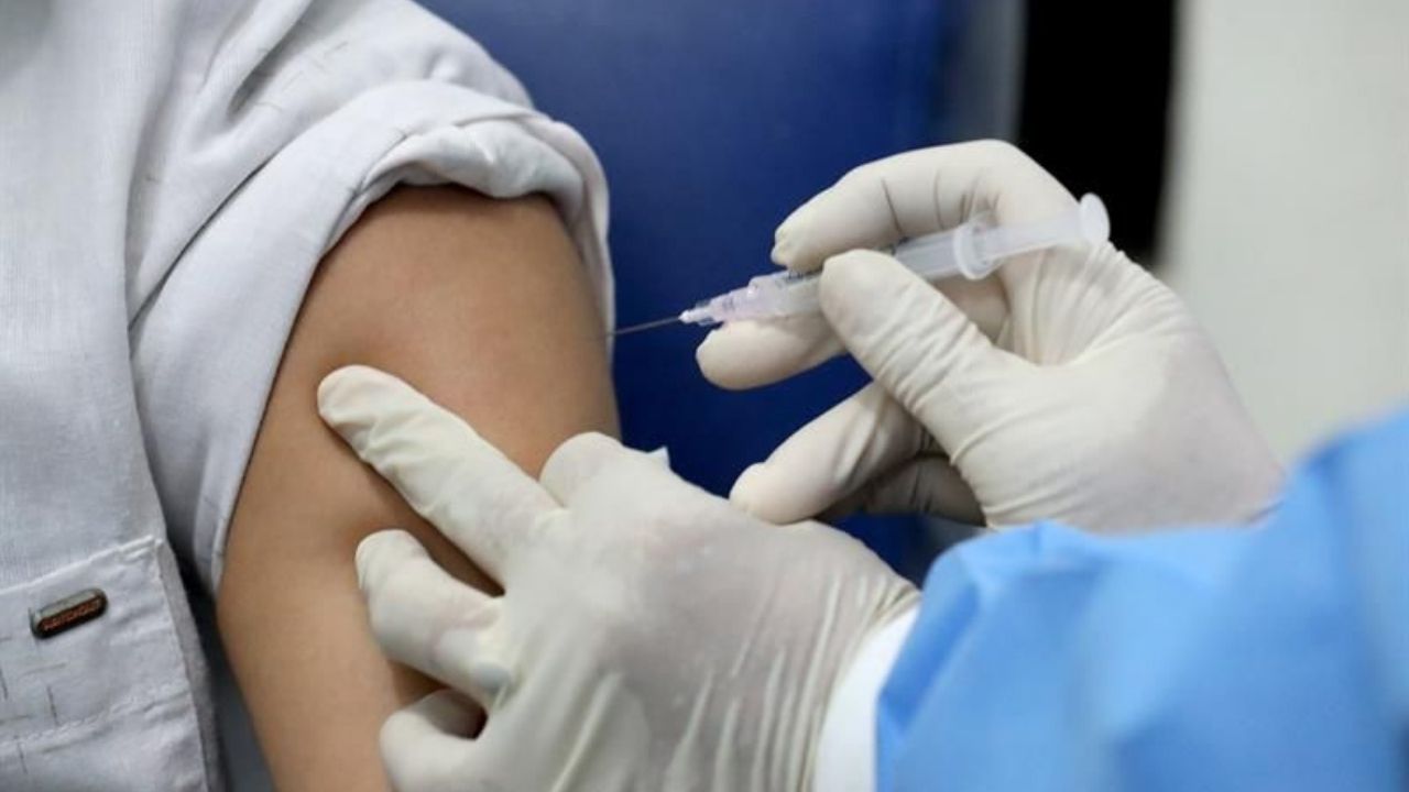 Pfizer prevé unos ingresos 'duraderos' de su vacuna contra el covid-19