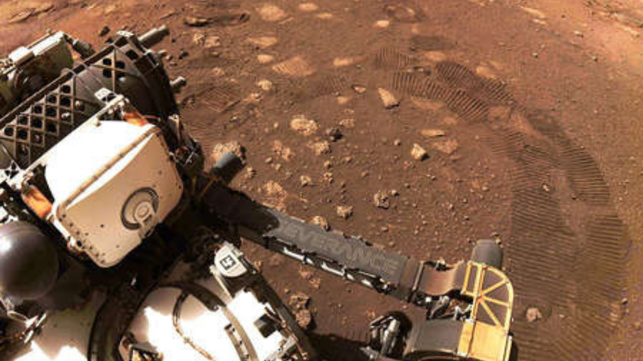 El rover Perseverance da su primer paseo sobre la superficie de Marte
