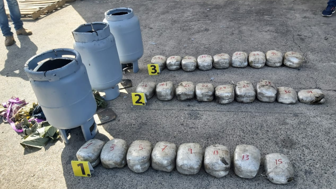 En chimbo de gas pareja intentaba transportar droga hacia Gracias a Dios