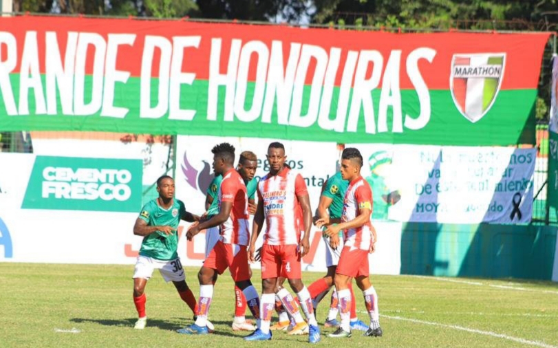 Vida triunfa ante un Marathón que no alza vuelo