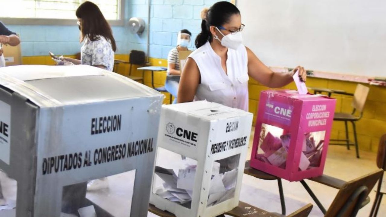 Hondureños siguen sin conocer resultados de elecciones internas