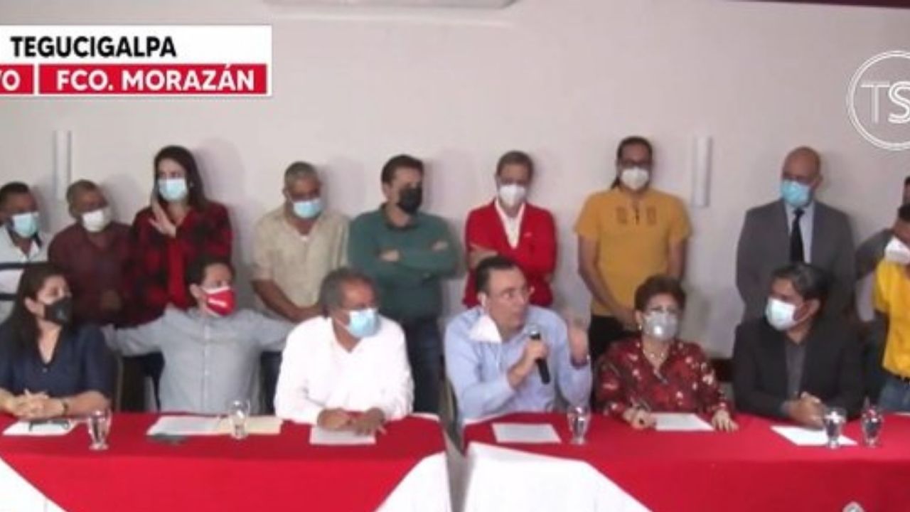 Nasralla, Luis Zelaya, y precandidatos de Libre forman alianza de 'Los honestos'
